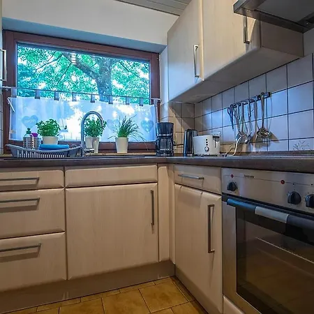 Elw, Sep. Eingang, überdachte Terrasse, Nähe Backnang * Althutte