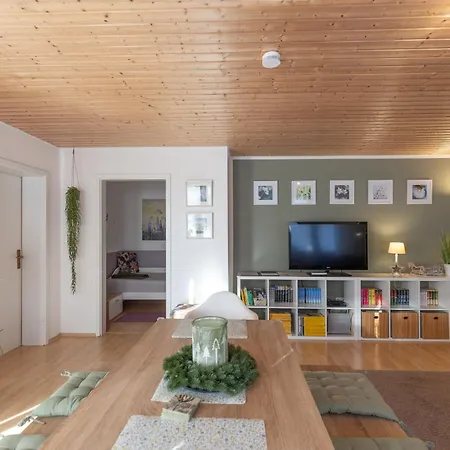 Elw, Sep. Eingang, überdachte Terrasse, Nähe Backnang Apartment