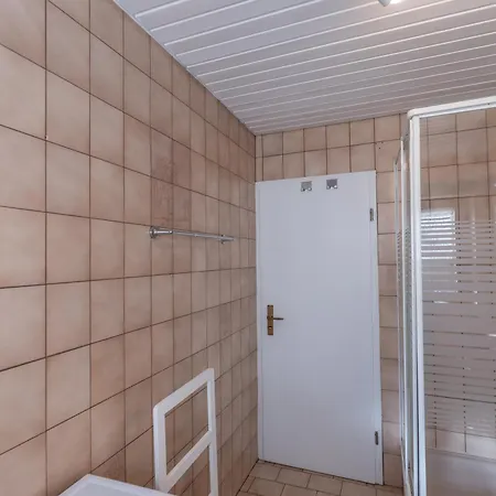 Elw, Sep. Eingang, überdachte Terrasse, Nähe Backnang *