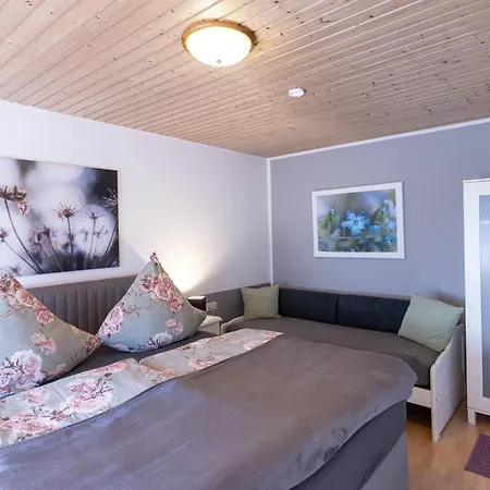 Elw, Sep. Eingang, überdachte Terrasse, Nähe Backnang Apartment Althutte