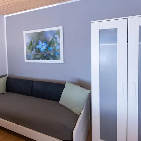 Elw, Sep. Eingang, überdachte Terrasse, Nähe Backnang * Althutte