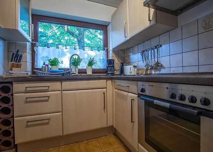 Elw, Sep. Eingang, Ueberdachte Terrasse, Naehe Backnang * Althutte