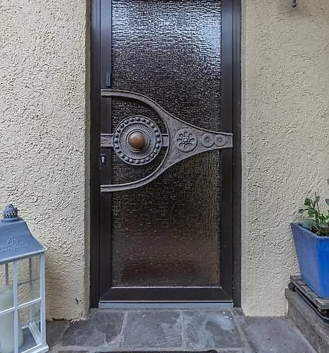 Elw, Sep. Eingang, Ueberdachte Terrasse, Naehe Backnang